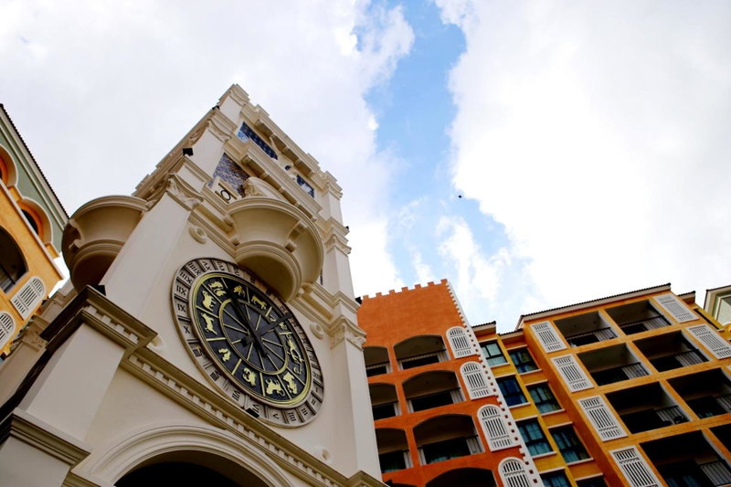 Venetian Poseidon Pool Hotel, Jomtien Beach, Thailand