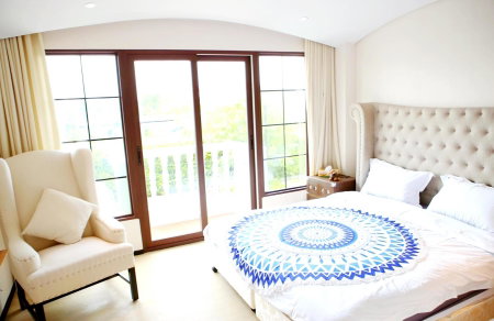 Venetian Poseidon Pool Hotel, Jomtien Beach, Thailand