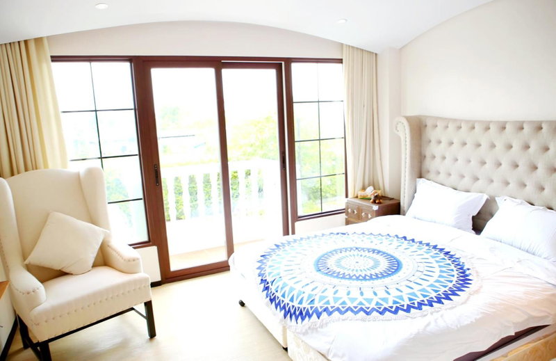 Venetian Poseidon Pool Hotel, Jomtien Beach, Thailand