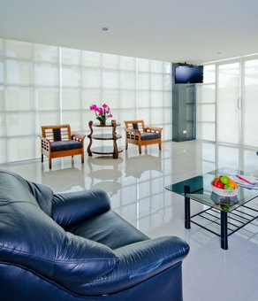 Kozy Inn, Bangkok, Thailand