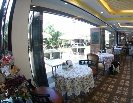 Chuchai Buri Sri Amphawa, Amphawa, Thailand