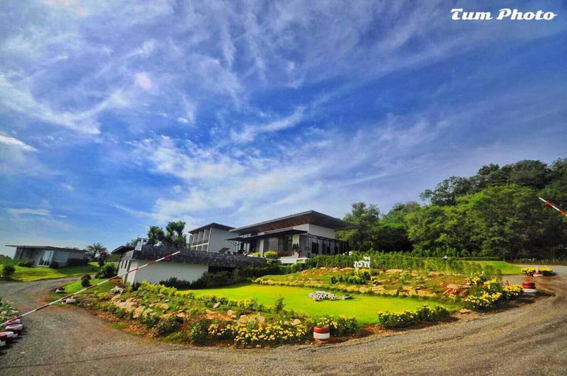 Phurapee Pakchong, Ban Lam Thong Lang, Thailand