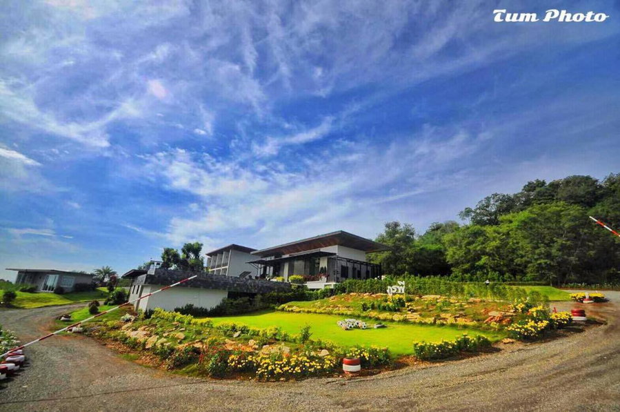 Phurapee Pakchong, Ban Lam Thong Lang, Thailand