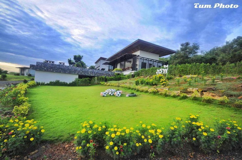 Phurapee Pakchong, Ban Lam Thong Lang, Thailand