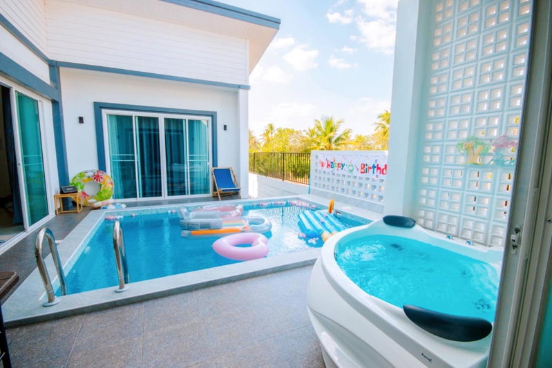 Good View Pool Villa Udonthani, Udon Thani, Thailand