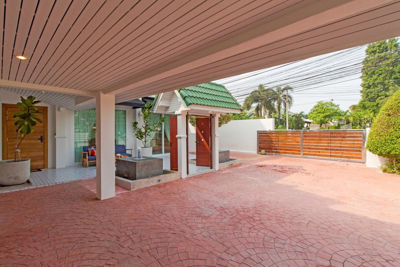 Hi At Home Villa 5, Nong Prue, Thailand
