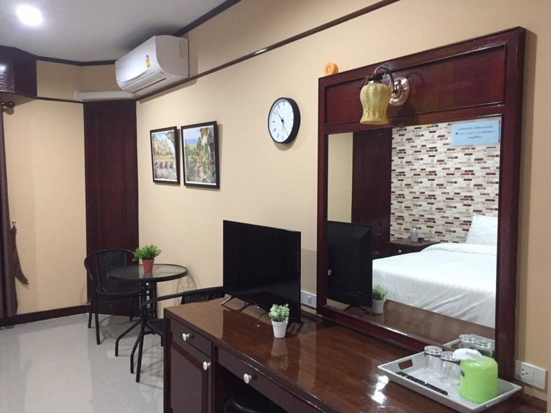 โรงแรมเมืองเพรียวอินน์ Mueang Phriao Inn Hotel, Sara Buri, Thailand