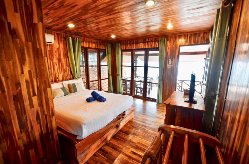 Homebeach Resort เกาะล้าน, Ko Larn, Thailand