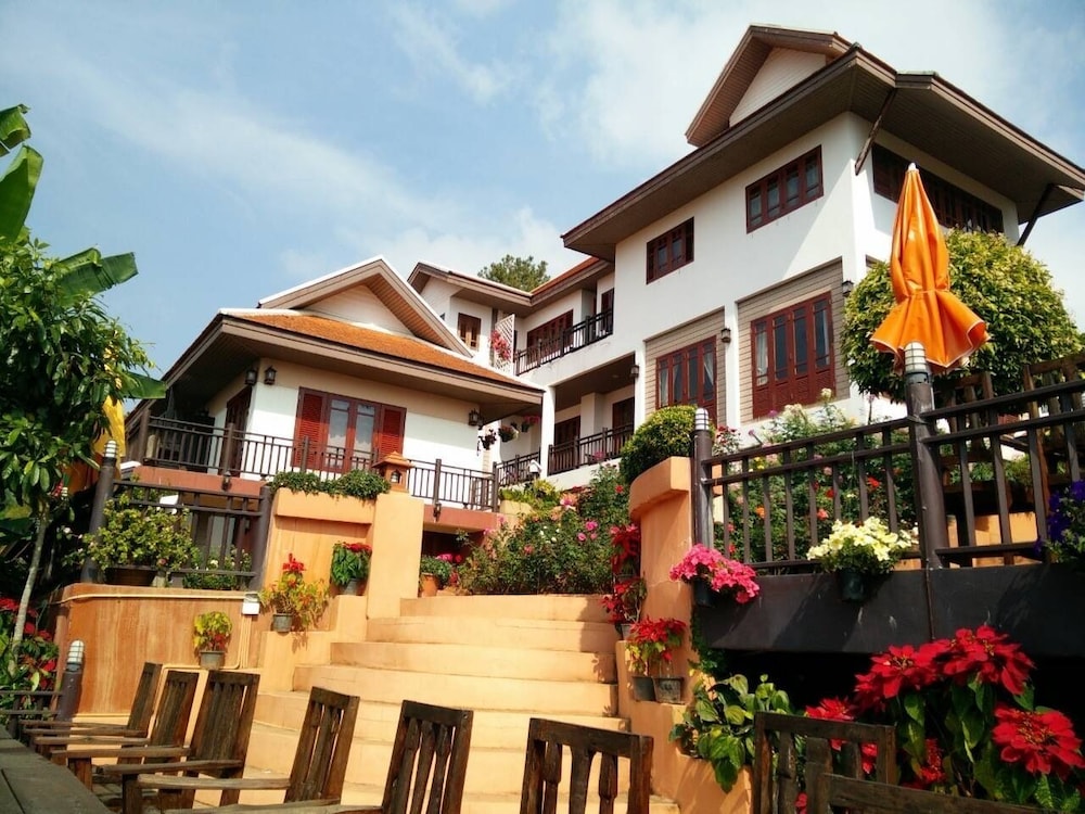 PhuMorkDao Resort, Thailand