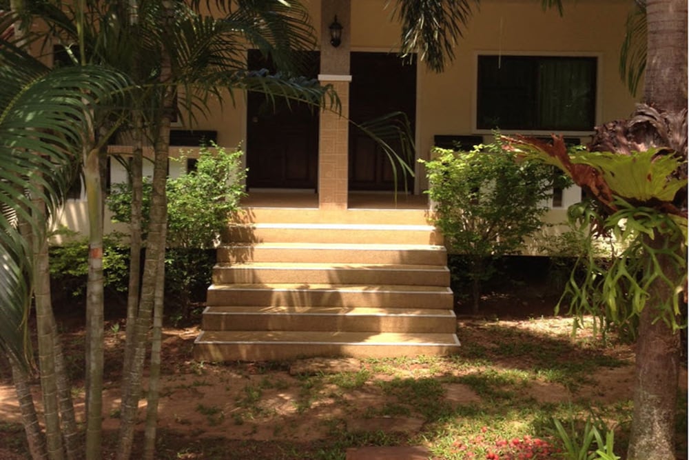 Naya Bungalow, Thaïlande