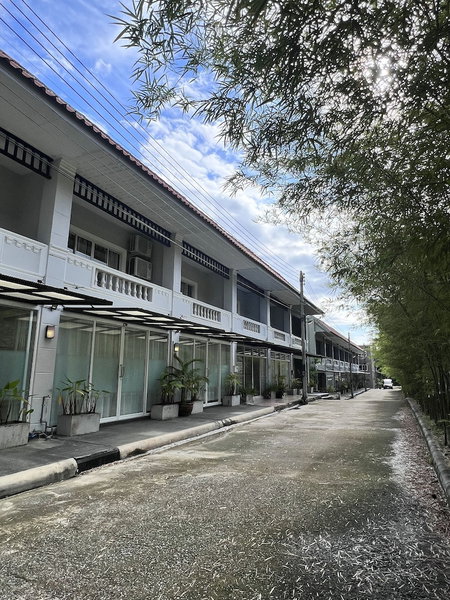 Isara Khao Lak, Takua Pa, Thailand