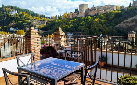 Apartamentos Alhambra, Granada, Spain