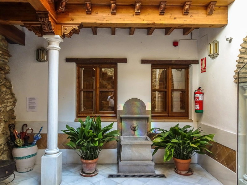 Apartamentos Alhambra, Granada, Spain