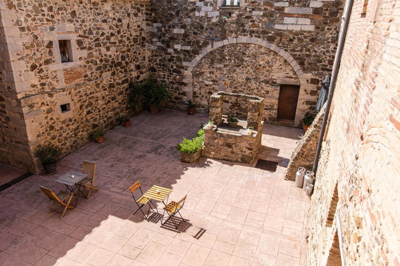 Agroturisme Sant Dionis, Campllong, Spain