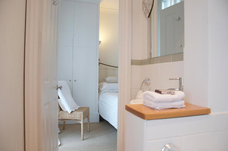 Onefifty, Cowes, United Kingdom