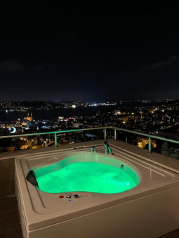Class Hotel Bosphorus With Jacuzzi, Istanbul, Turkey