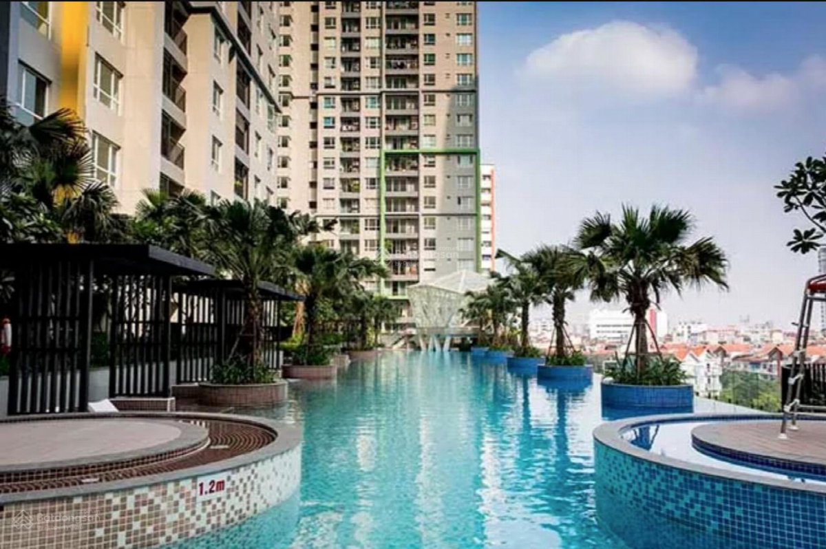 Seasons Avenue, Vietnam