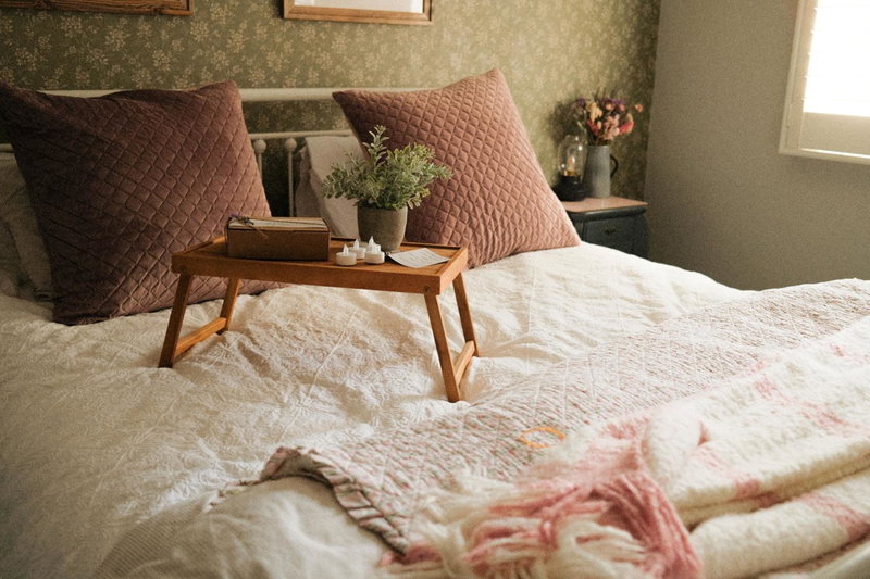 The Romantic Pink English Cottage at Tamborine Mountain, Mount Tamborine, Australia