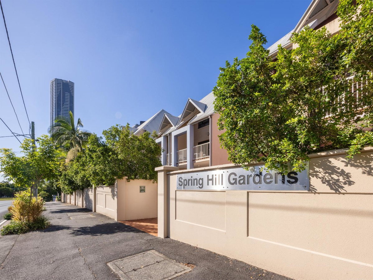 Spring Hill Gardens Apartments, Australia