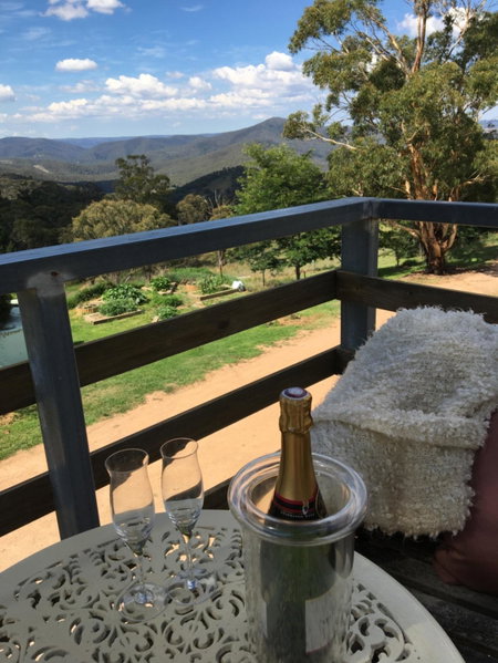 Springmead Rustic Cabin, Rydal, Australia