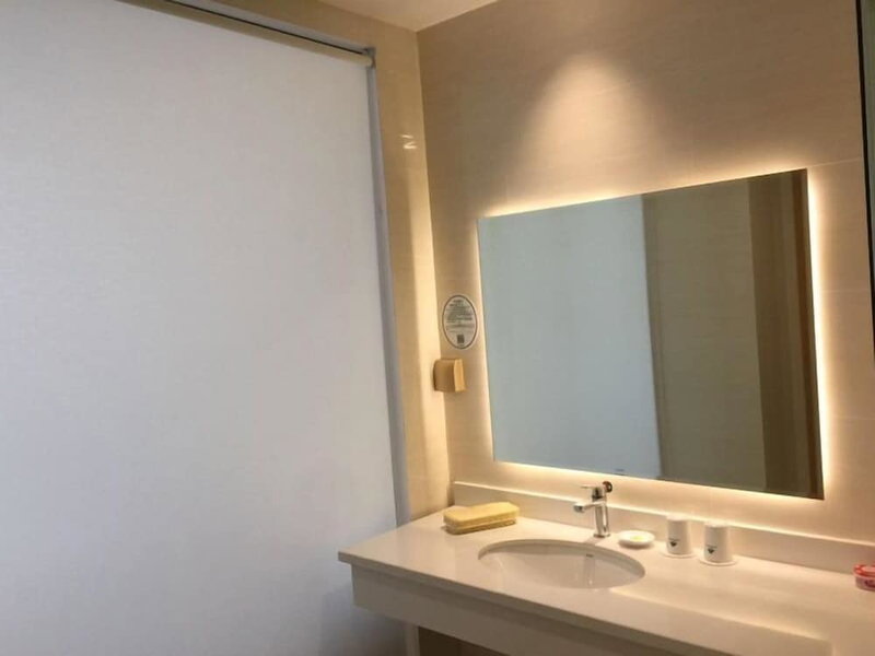 GreenTree Inn Xingtairen People St Business Hotel, Xingtai, China