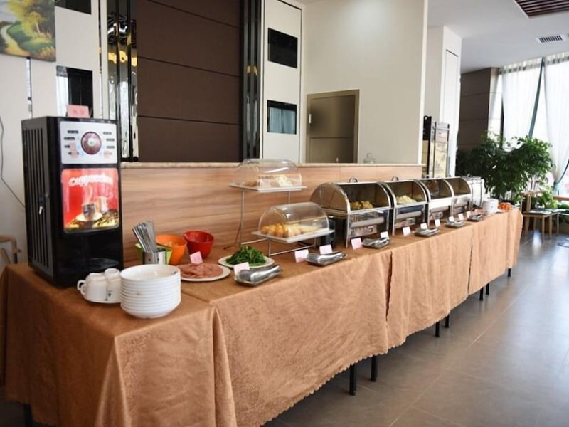 GreenTree Inn Xingtairen People St Business Hotel, Xingtai, China