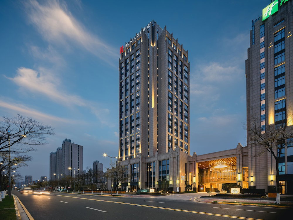 Hotel · HUALUXE Kunshan Huaqiao by IHG, Suzhou