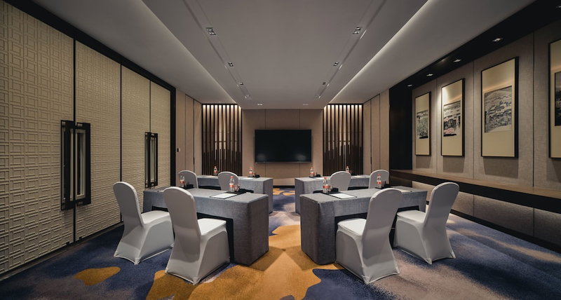 HUALUXE Kunshan Huaqiao by IHG, Suzhou, China