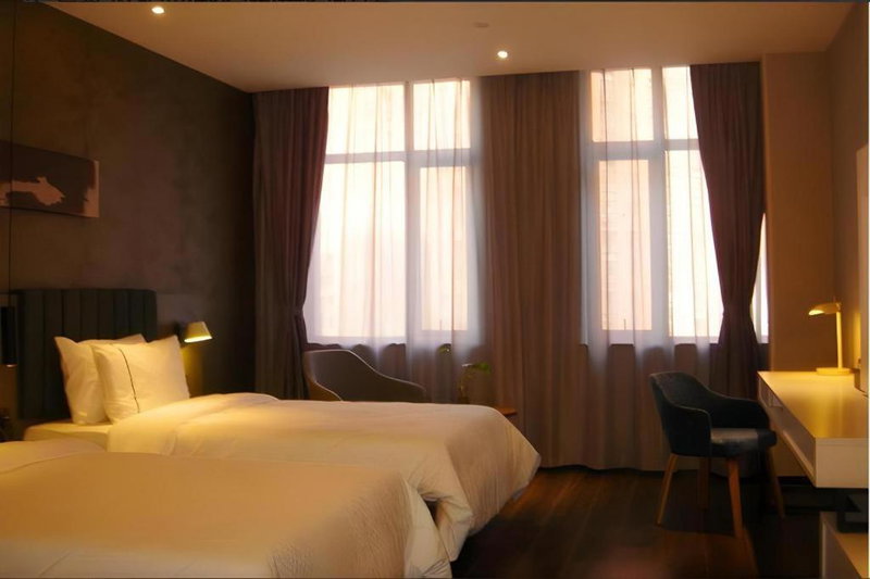 Ease Hotel Xi'an High-tech Zone 4th Zhangba Road Metro Station, Xi'an, China
