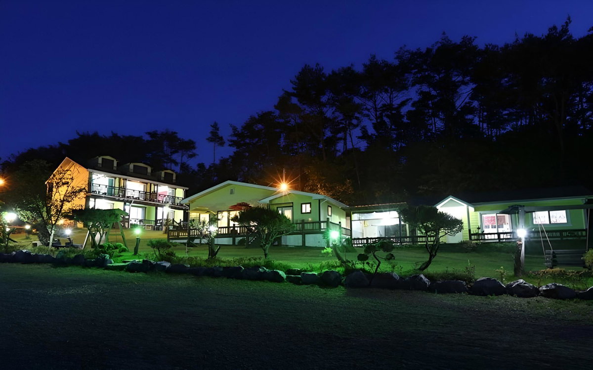 Taean Secret Garden Pension, South Korea