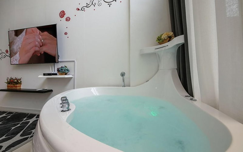 Pohang Blue Hill Pool Villa, Pohang, South Korea