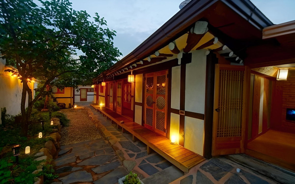 Hotel · Jeonju Hanok Hongsi Pension, Jeonju