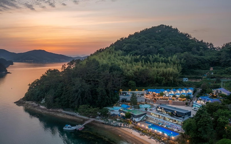 Geoje Island Jangmok Hawaii Pension, Geoje, South Korea
