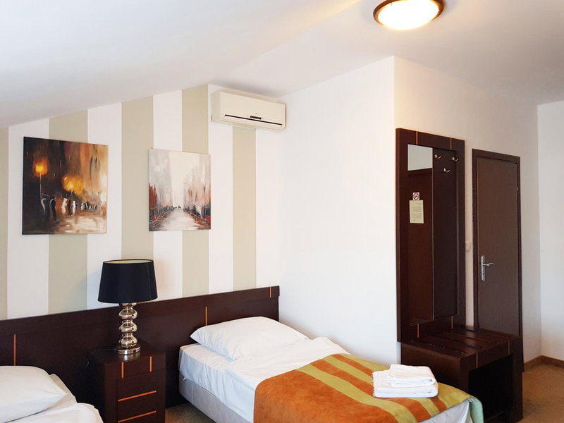 Centrum Konferencyjno-Apartamentowe Mrówka, Warsaw, Poland