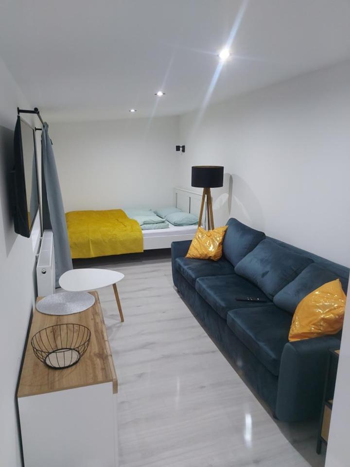 Apartament na zakręcie, Poland