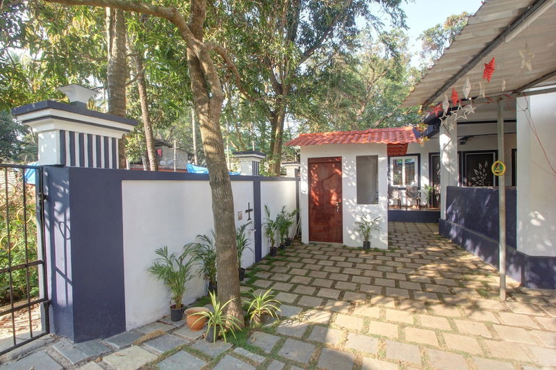 Shellys Hideout Inn, Calangute, India