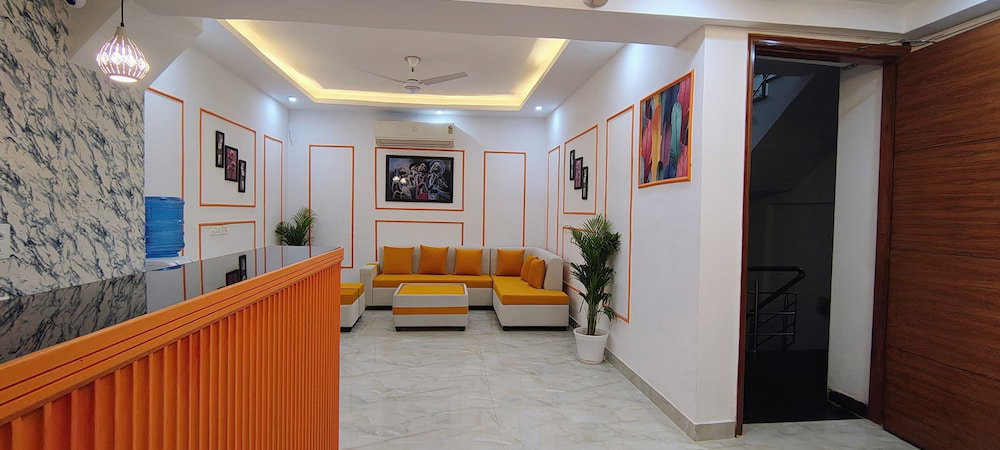 Hotel Mavens House, India