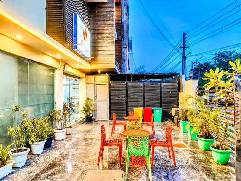 Hotel Mavens House, Gurugram, India