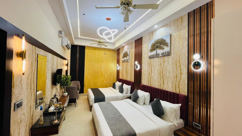 Shri Shyam Hotel, Near Harkipauri, Haridwār, India
