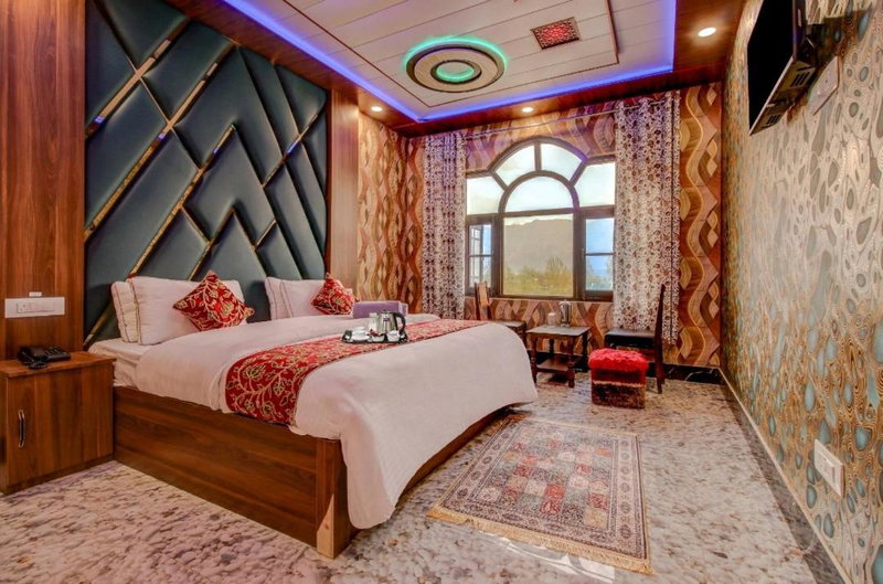 Hotel Royal Hameed, Srinagar, India