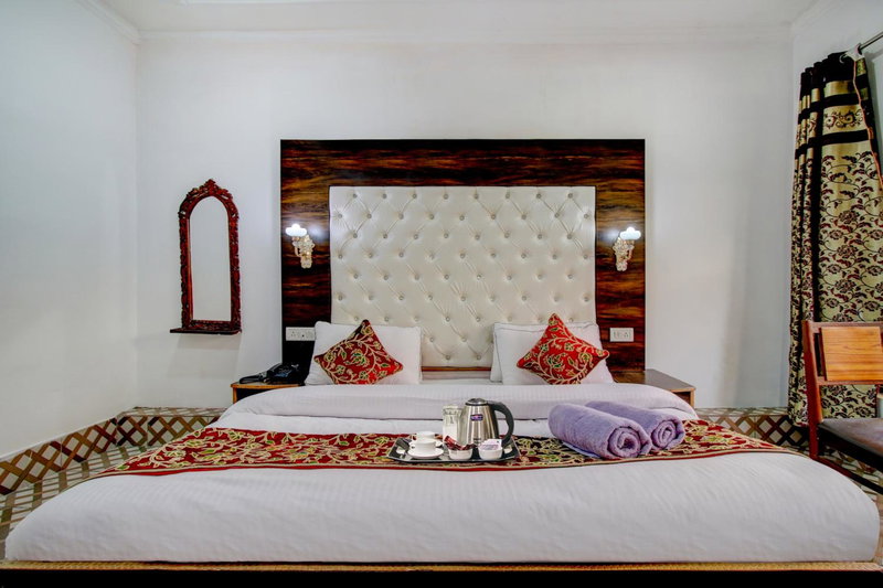 Hotel Royal Hameed, Srinagar, India