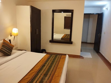 Hotel Tara Palace by Goyal Hoteliers, Agra, India