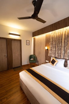 The Lake Palm Hotel, Kolkata, India