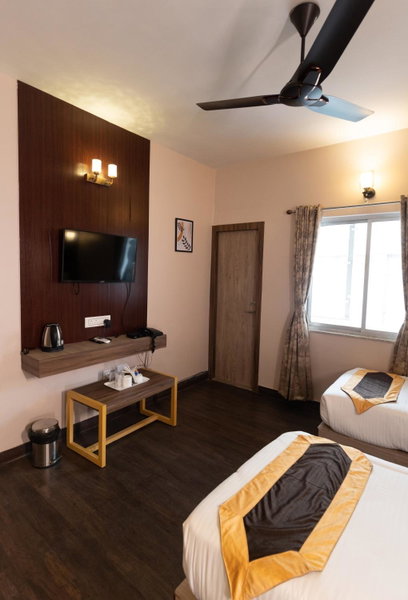 The Lake Palm Hotel, Kolkata, India