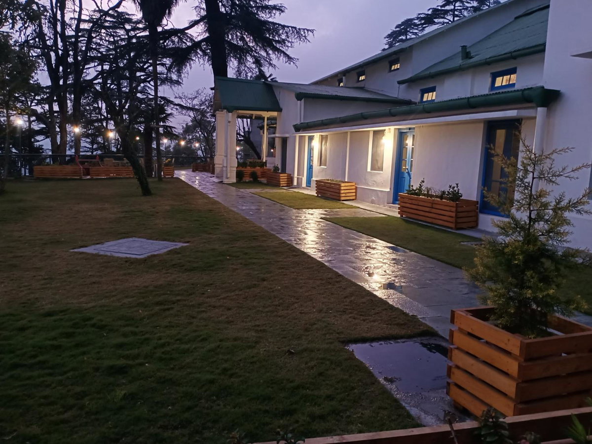 Hotel Pine Retreat Mallroad, India