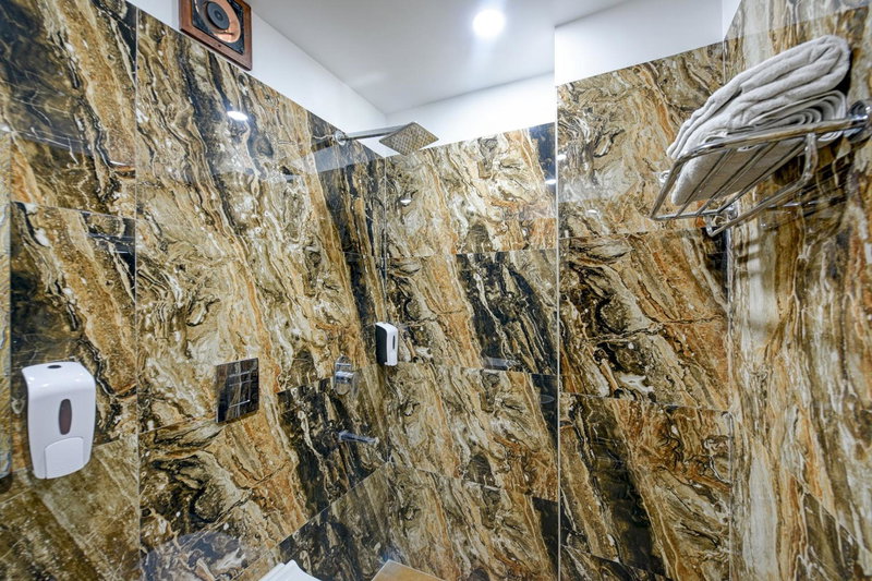 Hotel Legend International -Just a min walk from New Delhi Railway Station, New Delhi, India