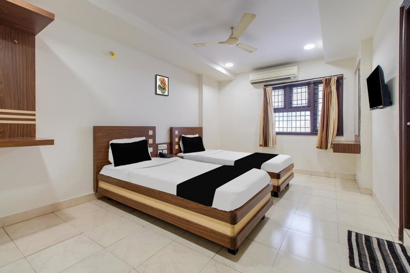 OYO Hotel O Allipuram Near Railway Station, Visakhapatnam, India