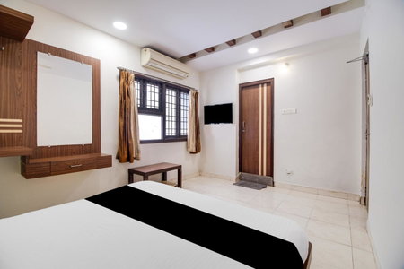 OYO Hotel O Allipuram Near Railway Station, Visakhapatnam, India