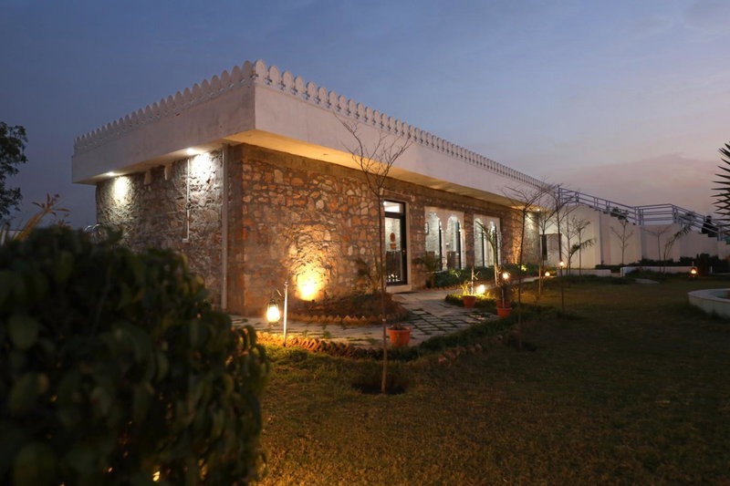Hem Vilas Royal Pool Retreat - Sawai Madhopur, Sawāi Mādhopur, India