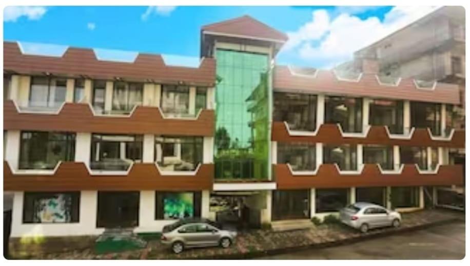 Hotel Bob's N Barley Luxury Room Best Hotel in McLeod Ganj, India